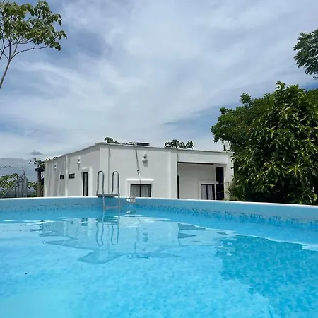 Cabana Campestre Con Piscina En La Hacienda Napoles Doradal Exterior photo